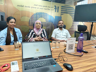 upGrad Nagpur office - student and parents with the counselling team after their study abroad session